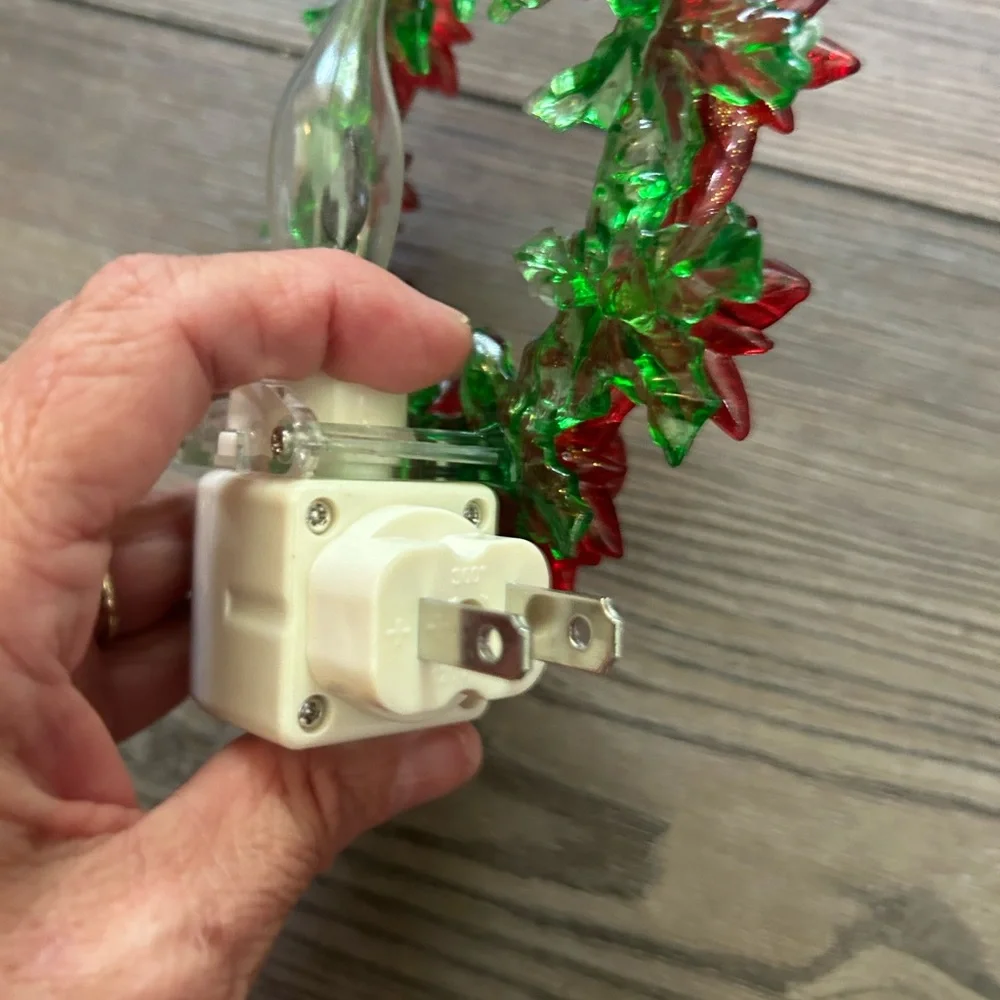 Holiday Poinsettia Wreath Candle Holder